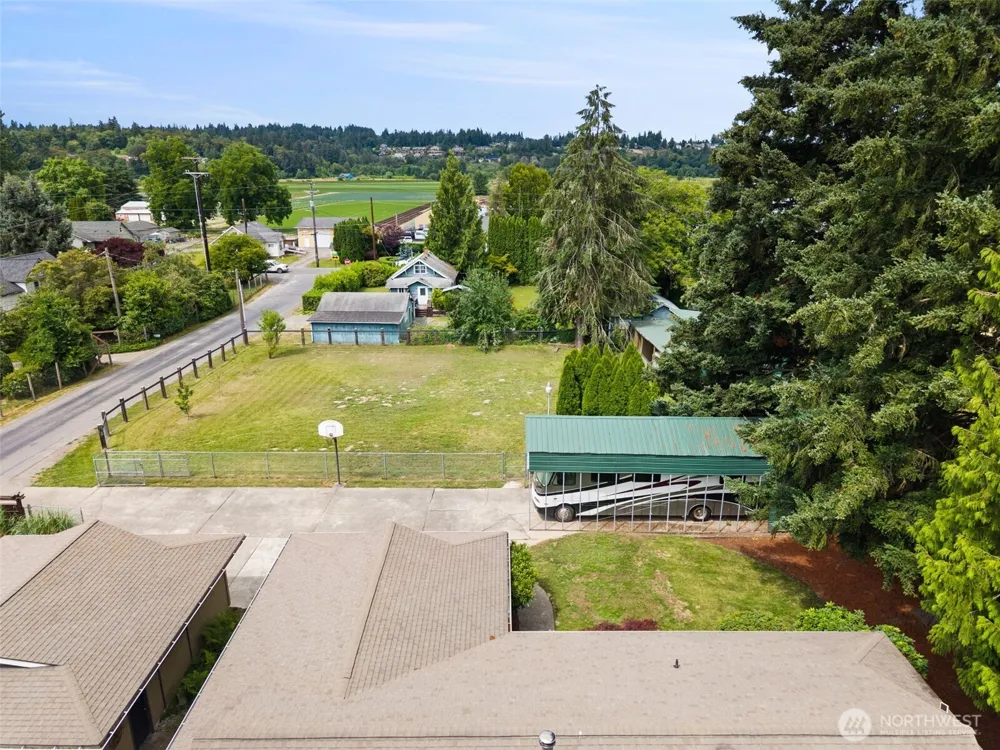 6717 56th Street E Puyallup, WA 98371