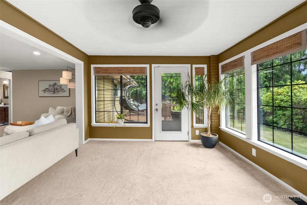 6717 56th Street E Puyallup, WA 98371