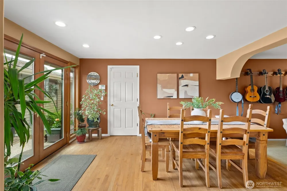 6717 56th Street E Puyallup, WA 98371