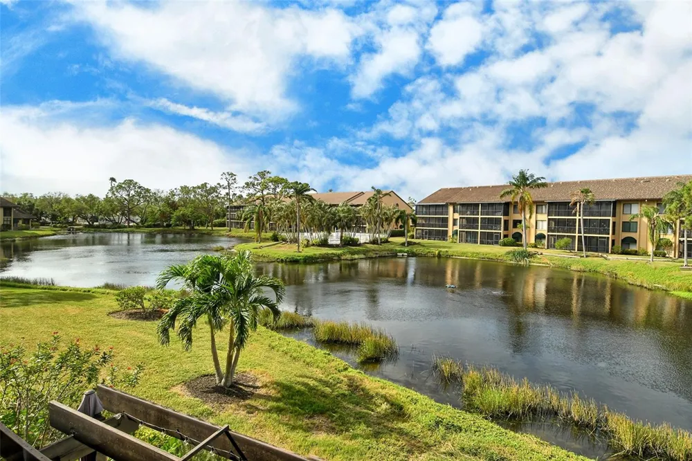 5644 ASHTON LAKE DRIVE #5644 Sarasota, FL 34231