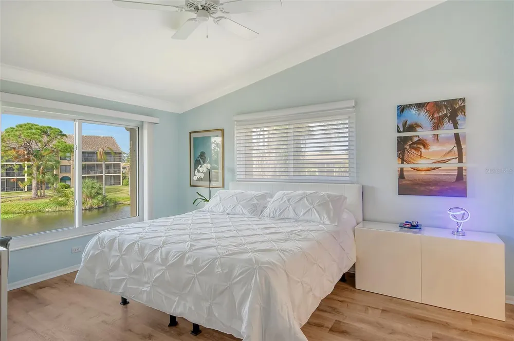 5644 ASHTON LAKE DRIVE #5644 Sarasota, FL 34231