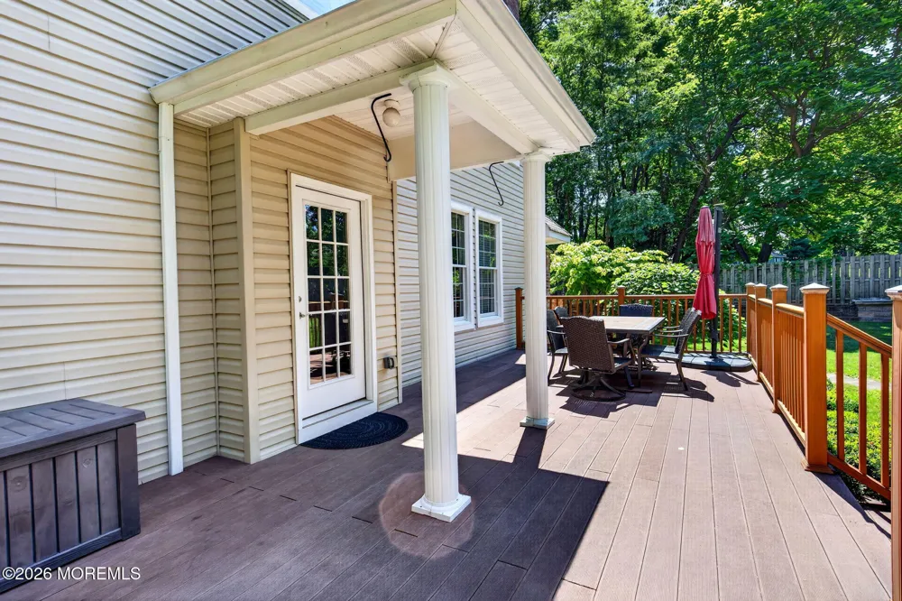 93 Lamb Lane Manalapan, NJ 07726