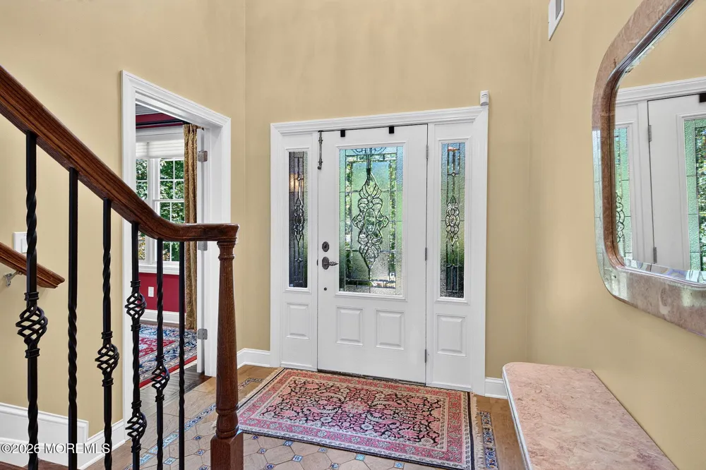 93 Lamb Lane Manalapan, NJ 07726