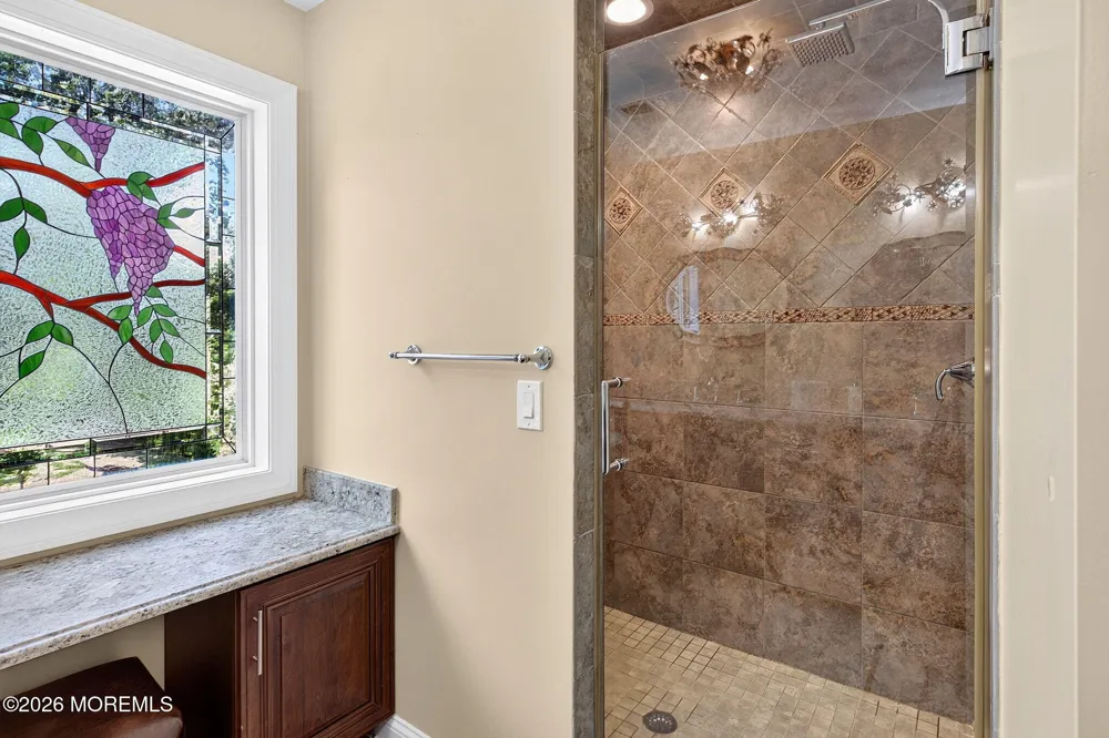 93 Lamb Lane Manalapan, NJ 07726
