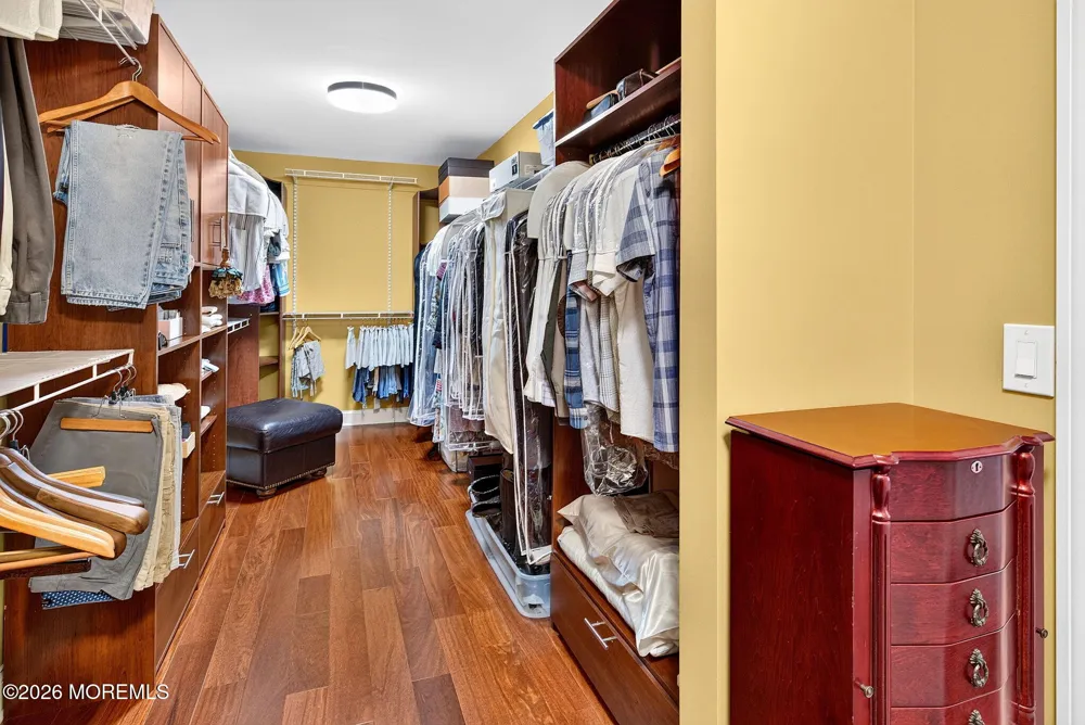93 Lamb Lane Manalapan, NJ 07726