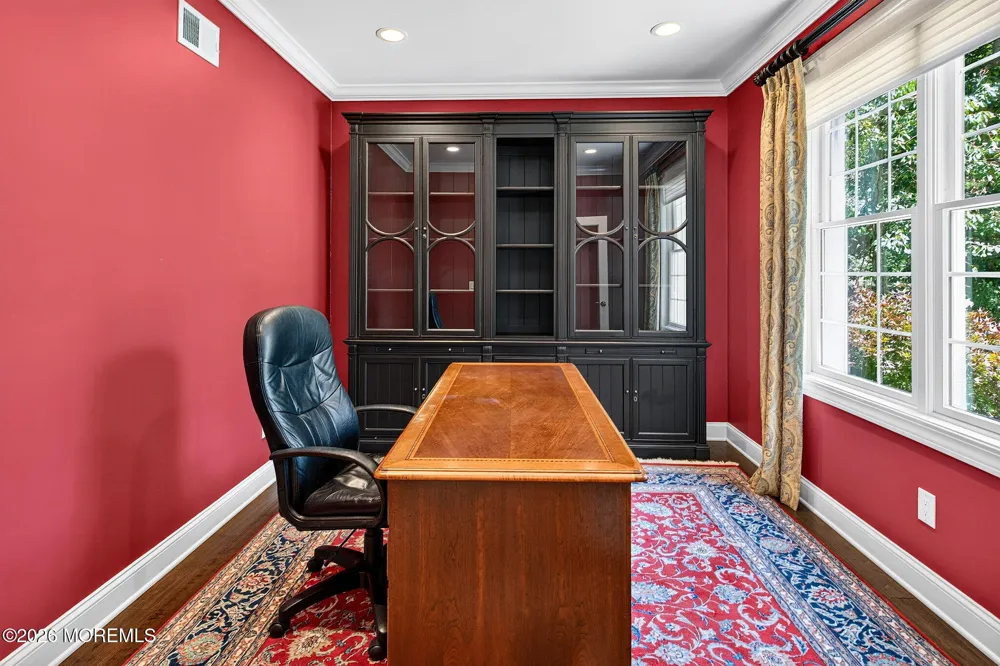 93 Lamb Lane Manalapan, NJ 07726