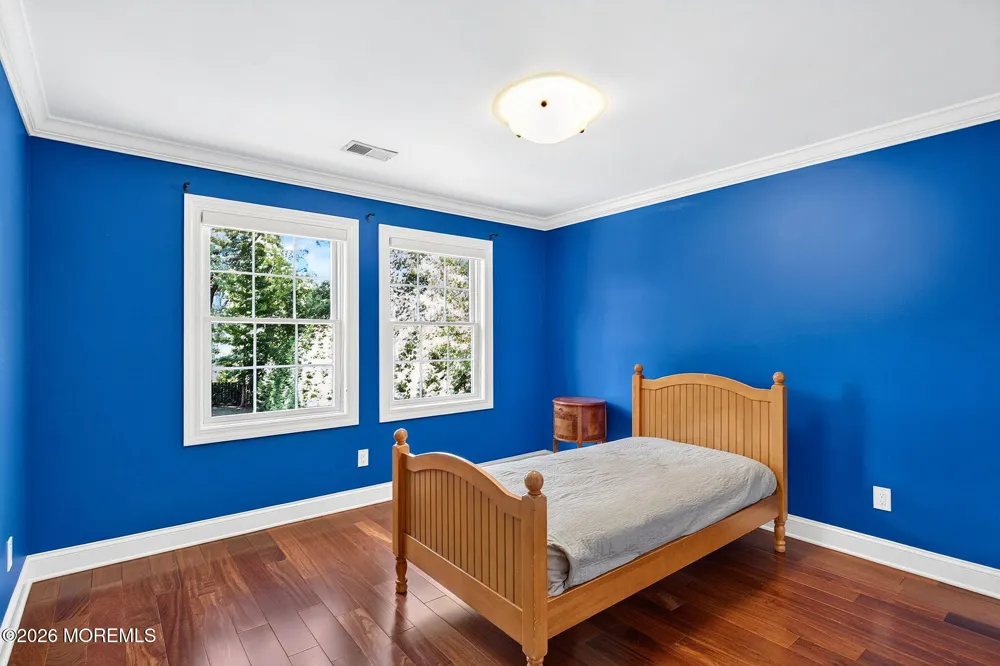 93 Lamb Lane Manalapan, NJ 07726
