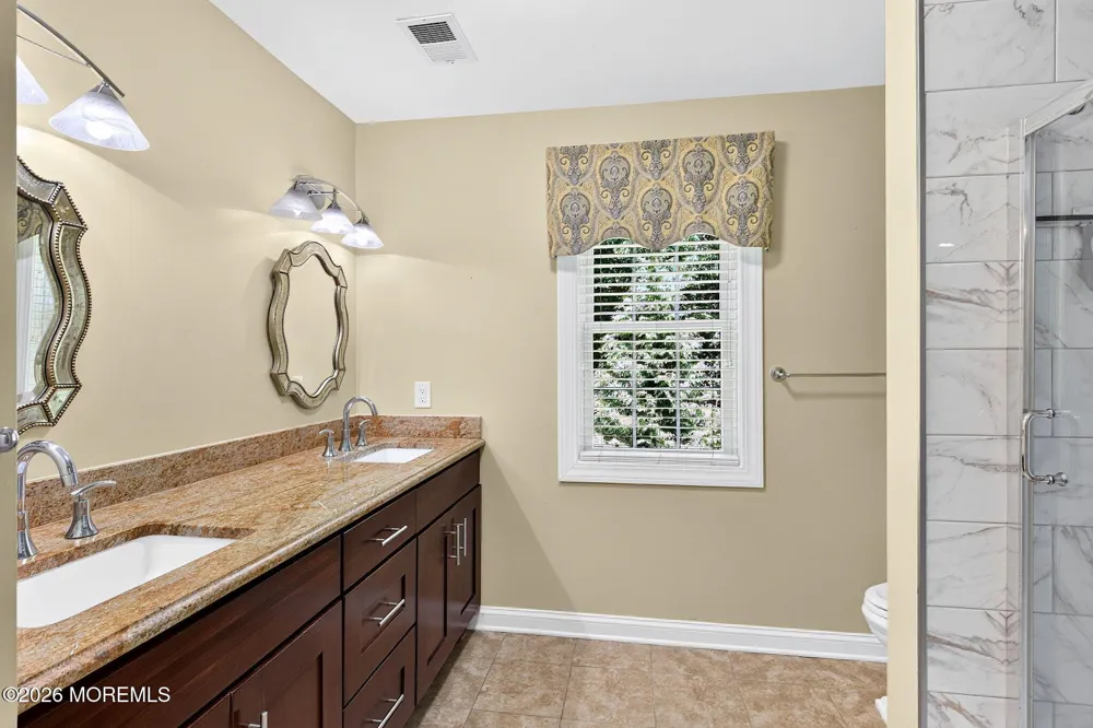 93 Lamb Lane Manalapan, NJ 07726