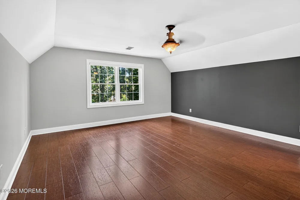 93 Lamb Lane Manalapan, NJ 07726