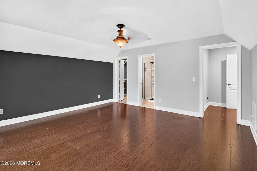 93 Lamb Lane Manalapan, NJ 07726
