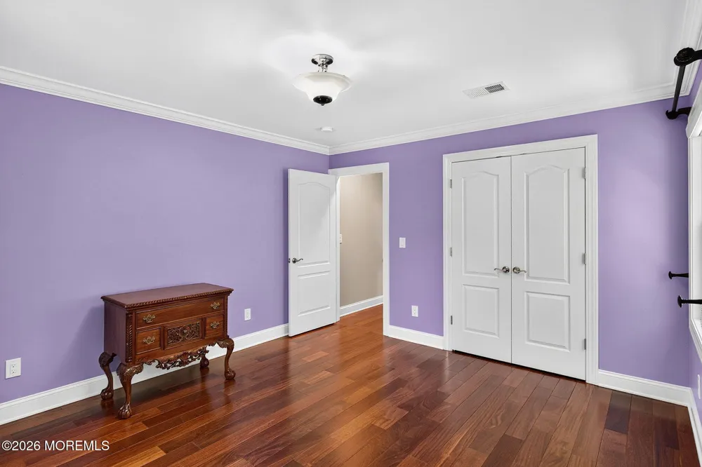 93 Lamb Lane Manalapan, NJ 07726