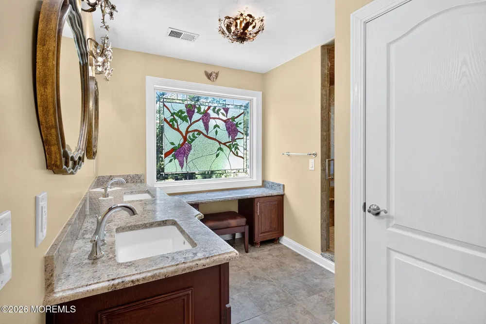93 Lamb Lane Manalapan, NJ 07726