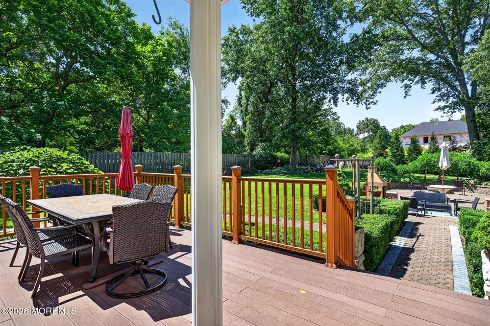 93 Lamb Lane Manalapan, NJ 07726