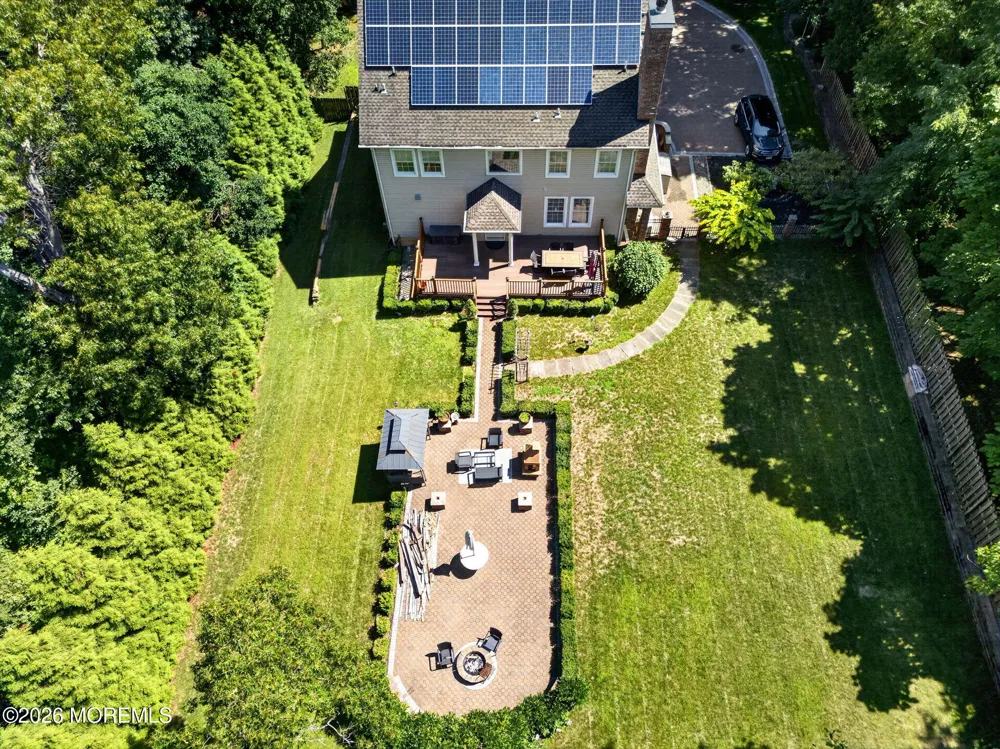 93 Lamb Lane Manalapan, NJ 07726