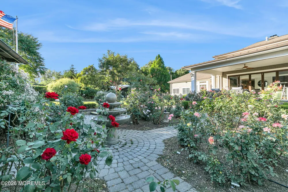 22 Oakes Road Little Silver, NJ 07739