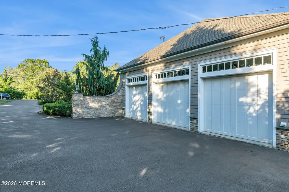 22 Oakes Road Little Silver, NJ 07739