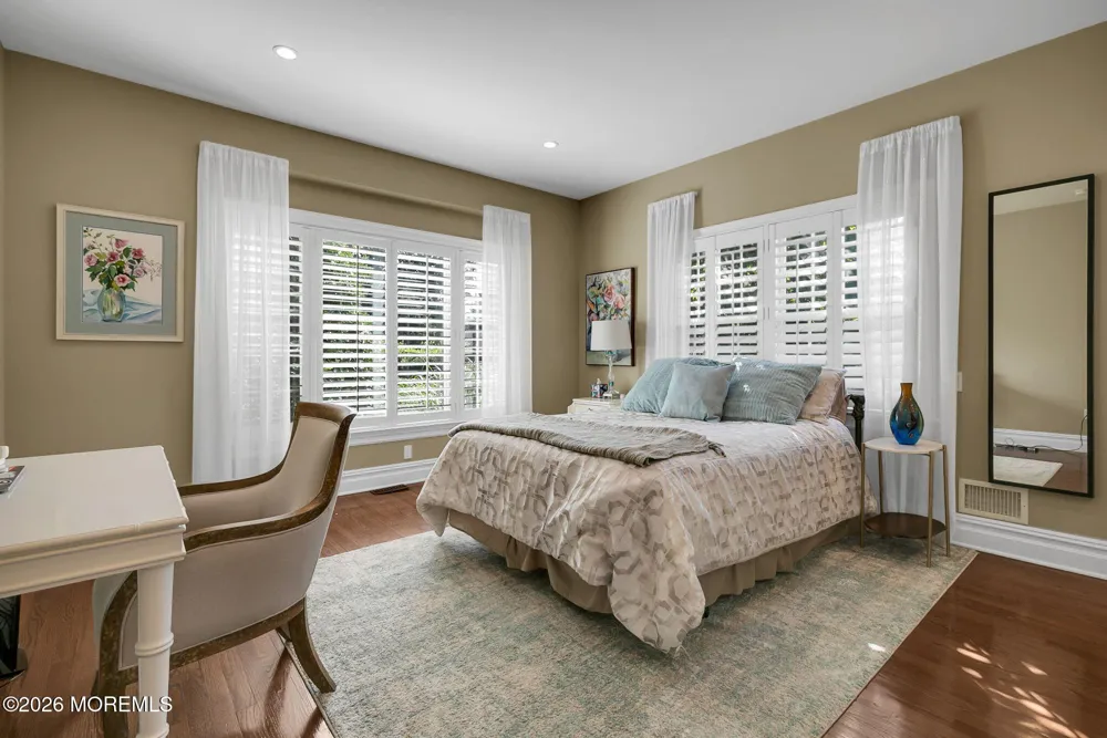 22 Oakes Road Little Silver, NJ 07739