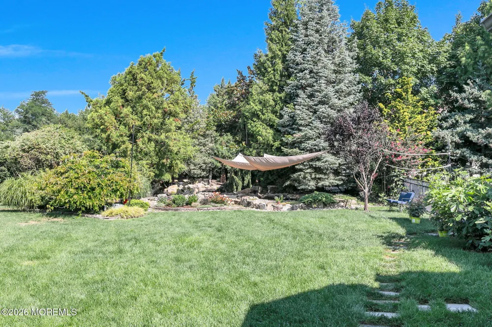 22 Oakes Road Little Silver, NJ 07739