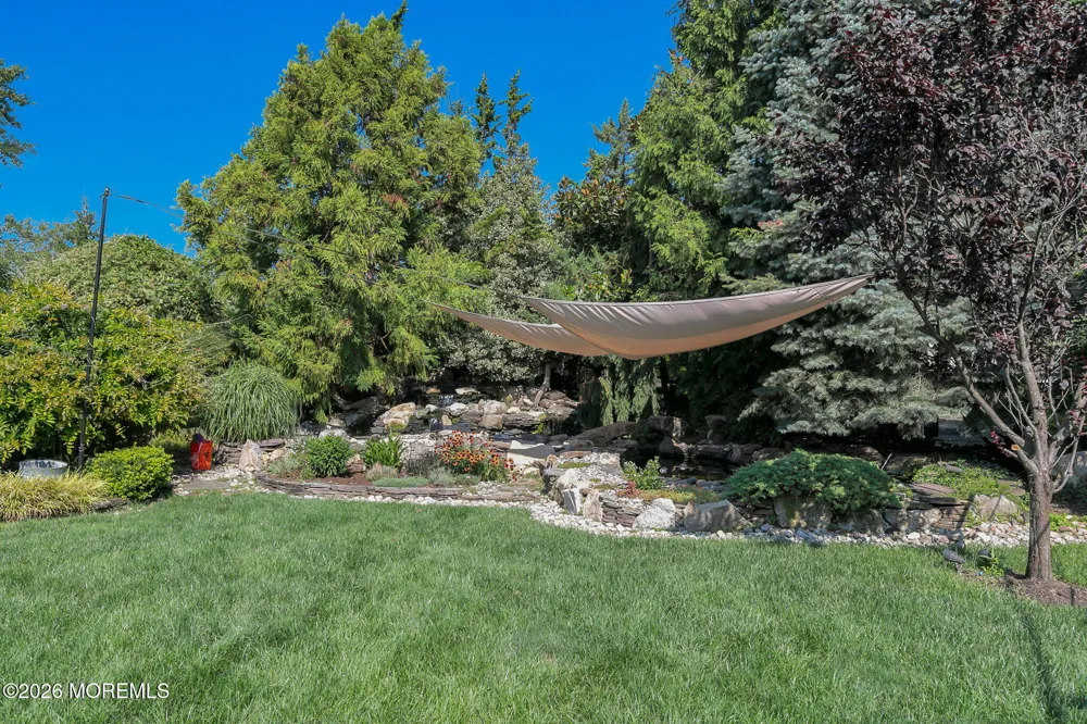 22 Oakes Road Little Silver, NJ 07739