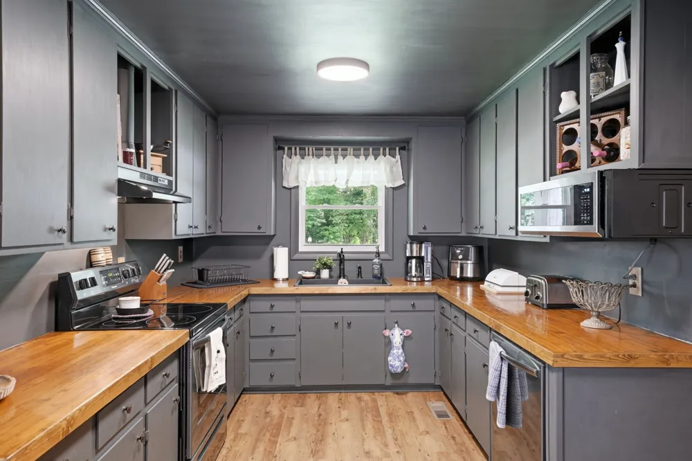 745 Lois Ridge Rd Lynchburg, TN 37352