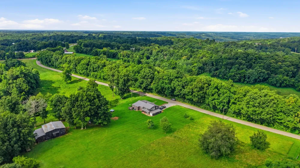 745 Lois Ridge Rd Lynchburg, TN 37352