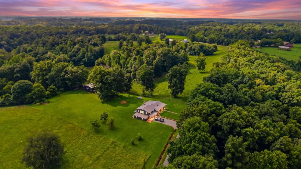 745 Lois Ridge Rd Lynchburg, TN 37352