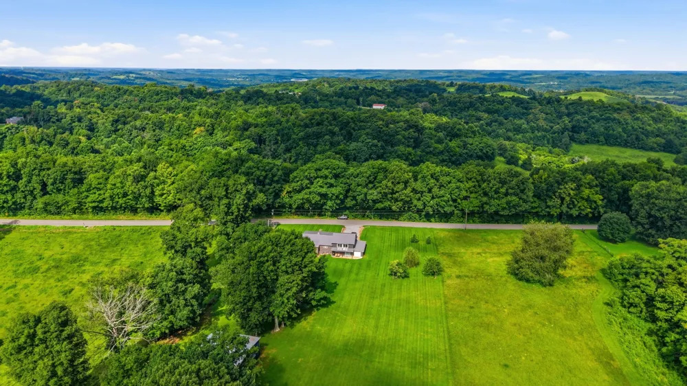 745 Lois Ridge Rd Lynchburg, TN 37352