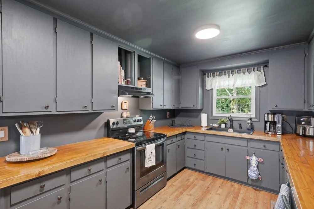 745 Lois Ridge Rd Lynchburg, TN 37352