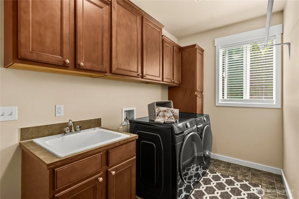 9306 E 228th Street E Buckley, WA 98321