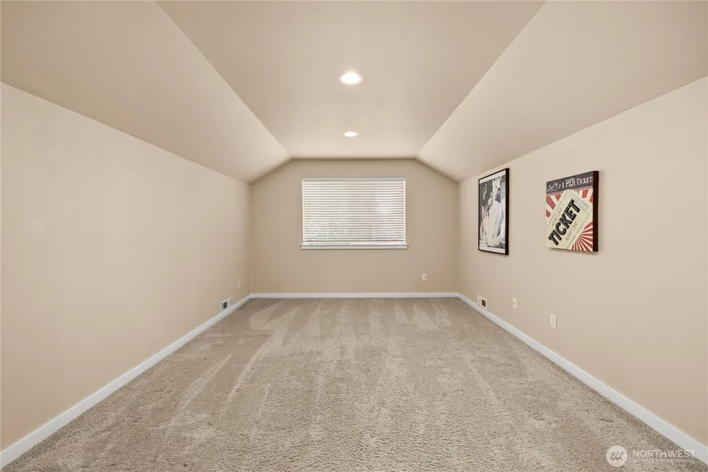 9306 E 228th Street E Buckley, WA 98321