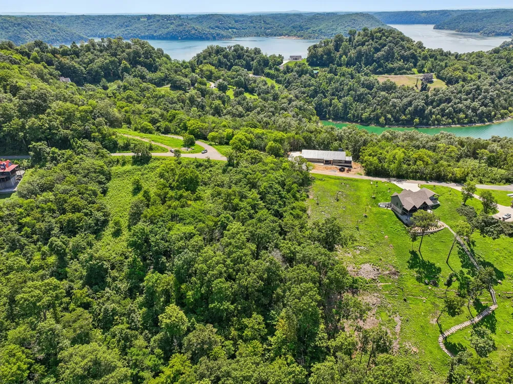 47 Harbor Court Silver Point, TN 38582