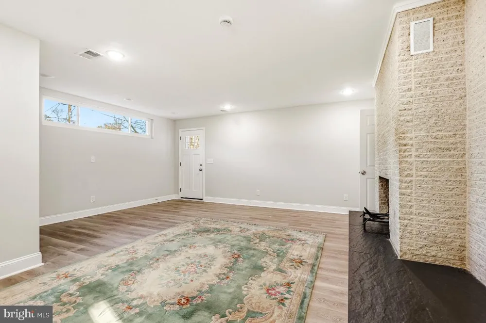 1202 BURTON STREET Silver Spring, MD 20910