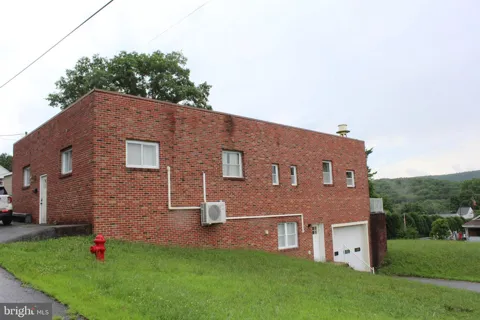 809 FIFTH STREET