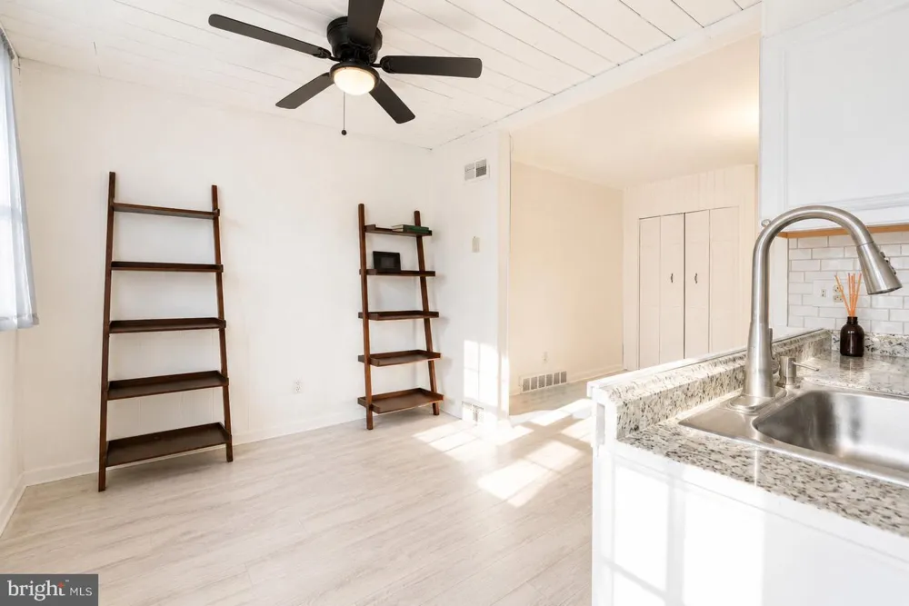 10916 MODENA PLACE Philadelphia, PA 19154