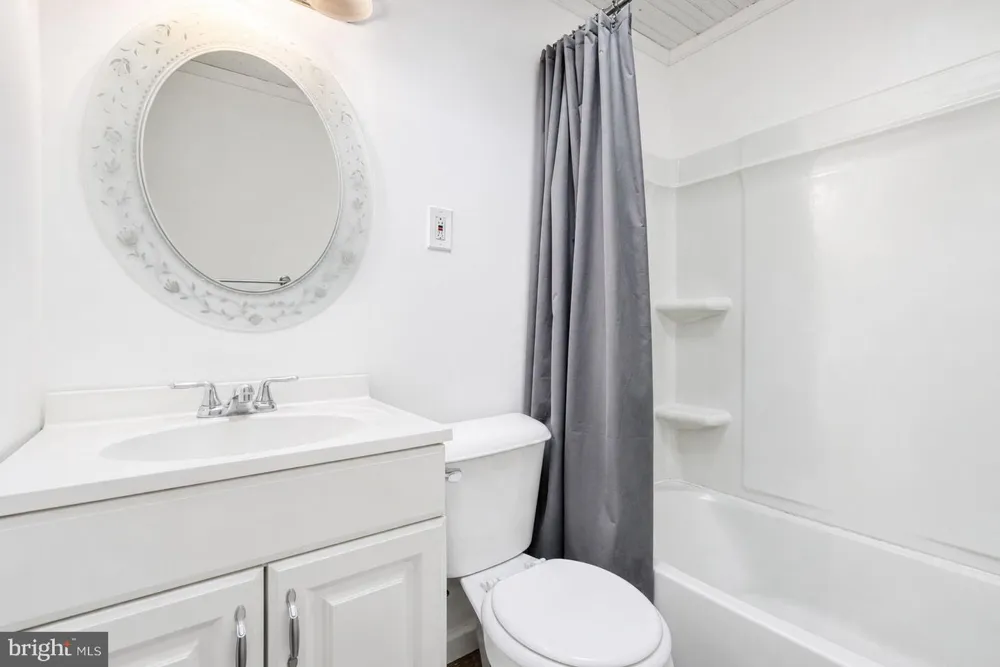 10916 MODENA PLACE Philadelphia, PA 19154