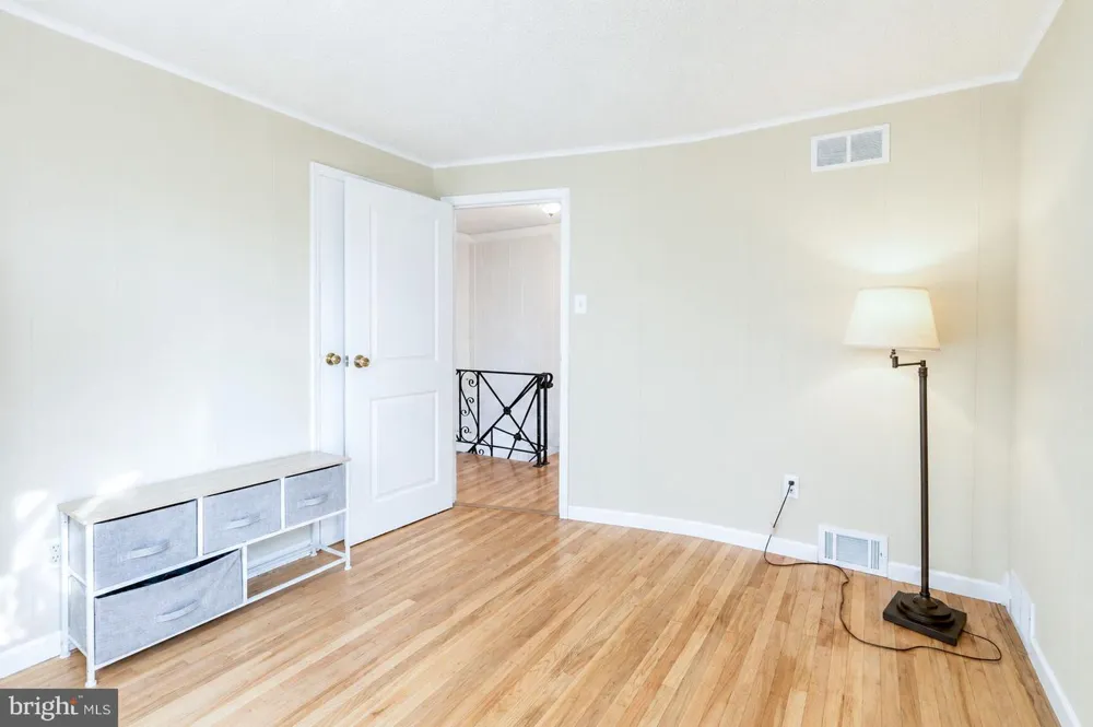 10916 MODENA PLACE Philadelphia, PA 19154