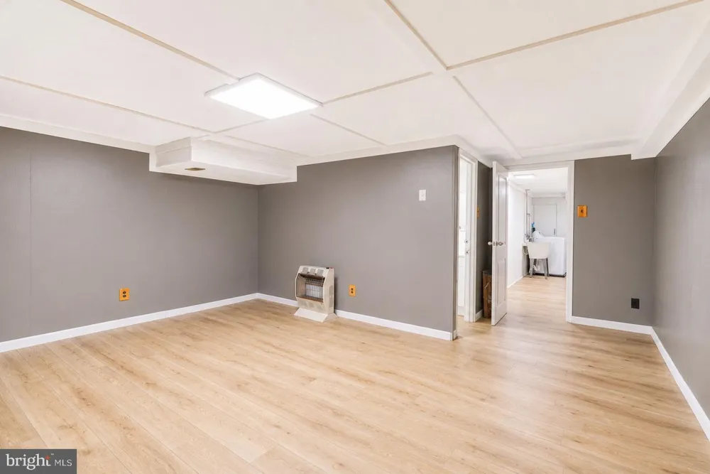 10916 MODENA PLACE Philadelphia, PA 19154