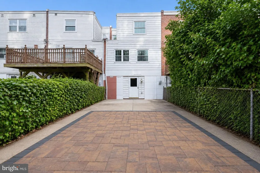 10916 MODENA PLACE Philadelphia, PA 19154