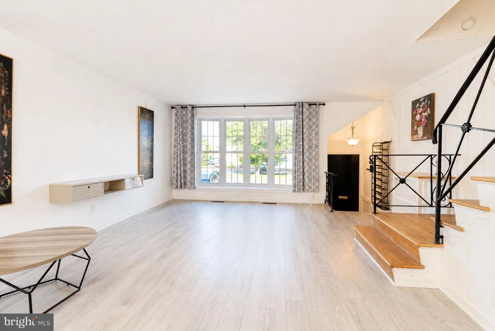 10916 MODENA PLACE Philadelphia, PA 19154
