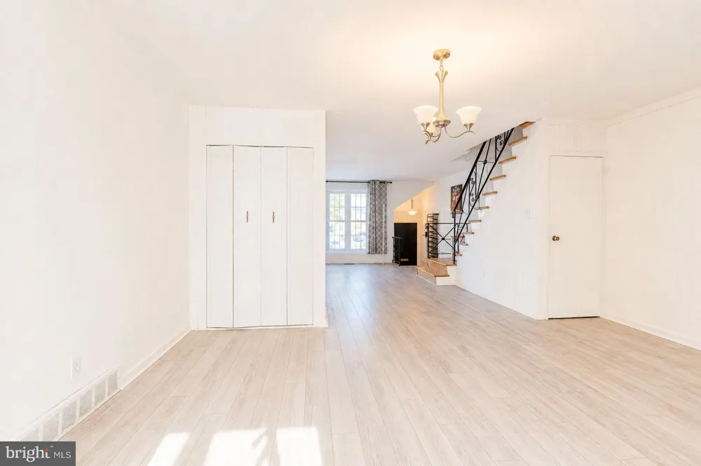 10916 MODENA PLACE Philadelphia, PA 19154