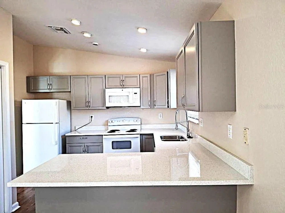 5560 61ST STREET St Petersburg, FL 33709