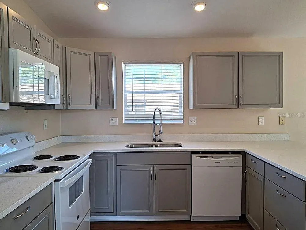 5560 61ST STREET St Petersburg, FL 33709