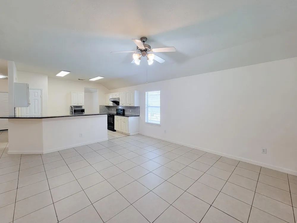 3010 Stonecross Lane Dickinson, TX 77539