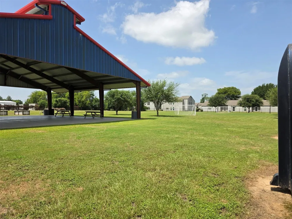 4218 1st Street Brookshire, TX 77423