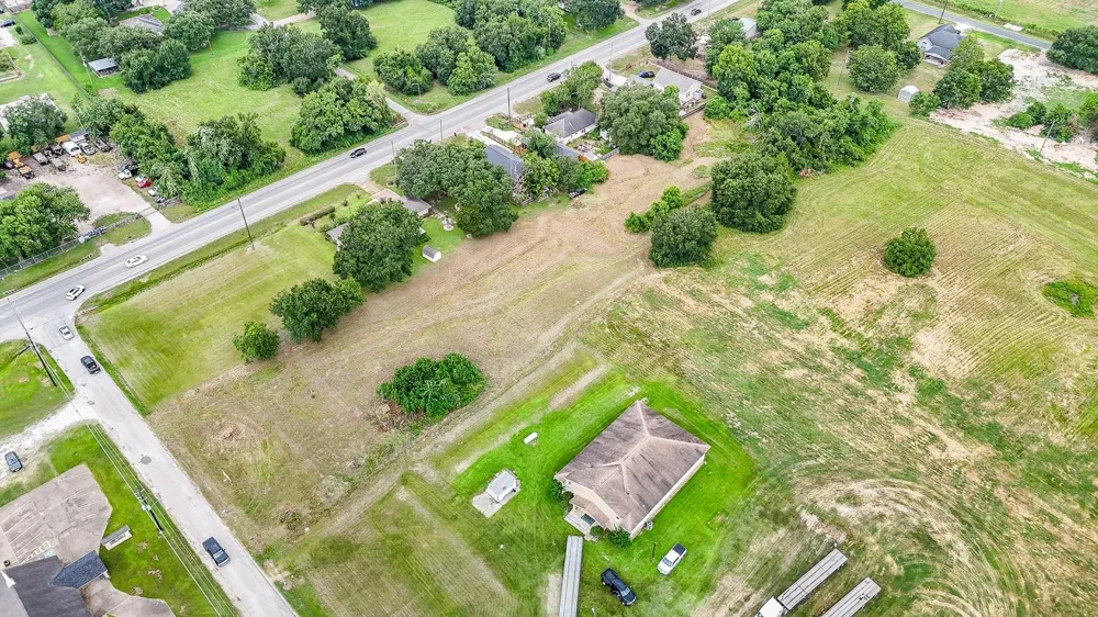 4218 1st Street Brookshire, TX 77423
