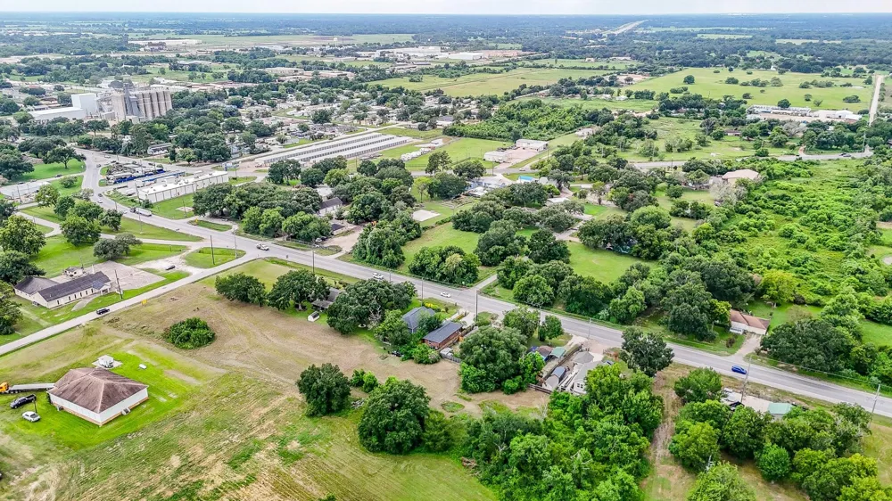 4218 1st Street Brookshire, TX 77423