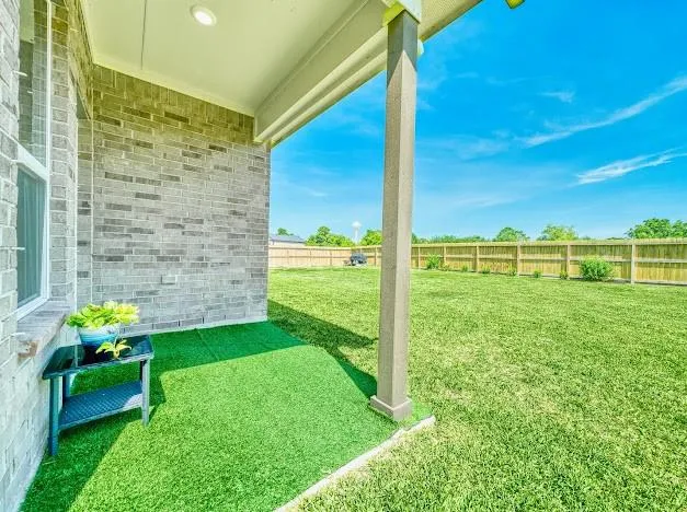 11802 Autumn Leaf Drive Mont Belvieu, TX 77535