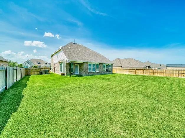 11802 Autumn Leaf Drive Mont Belvieu, TX 77535