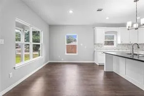 1913 Marshall Avenue Bryan, TX 77803