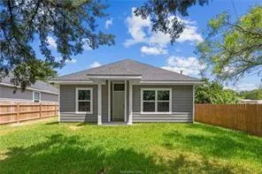 1913 Marshall Avenue Bryan, TX 77803